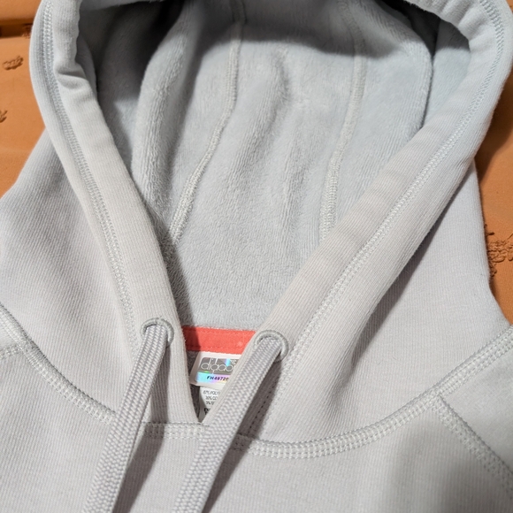 Diadora Light Gray and Coral Hoodie - Picture 4 of 5